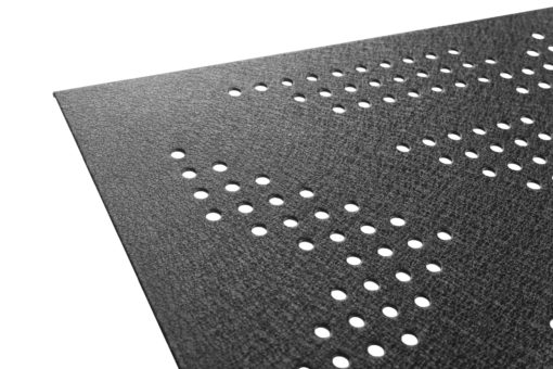 Perforated tray offers good air circulation